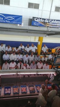 Rajoy dice que la gente "tiene ganas de una España moderada"