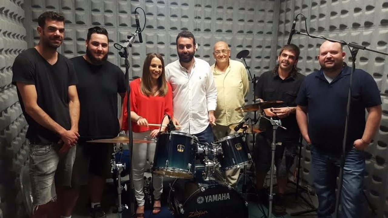 Ruiz y Mayoral (centro) en el estudio de grabación