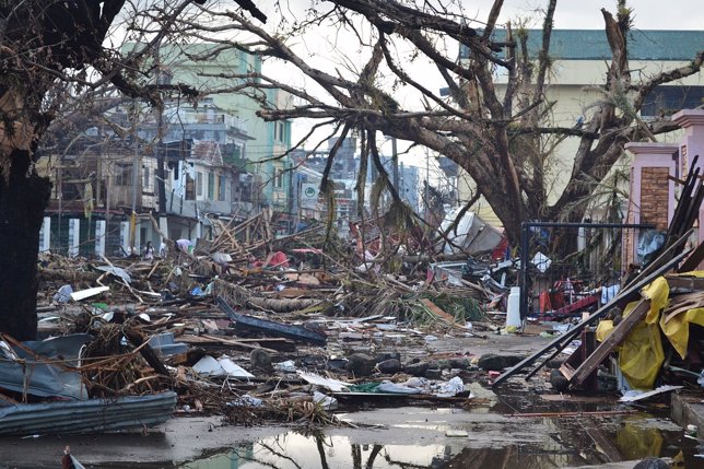 Destrozos del huracán Haiyan en Filipinas