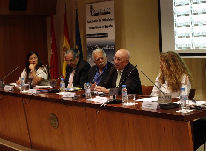 Periodistas venezolanos comparecen en Madrid para denunciar su situación