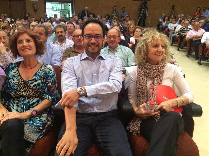 Puerto Gallego, Antonio Hernando y Eva Díaz Tezanos