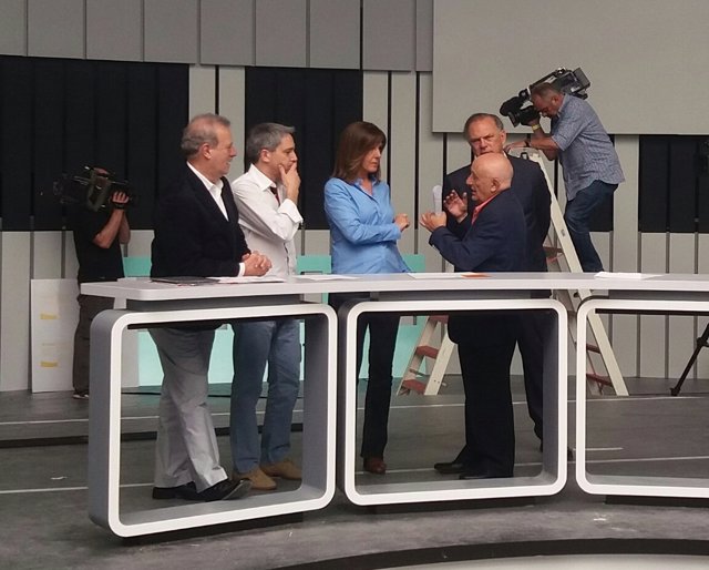 Blanco, Vallés, Piqueras, Campo Vidal y Navarrete presentan el debate a cuatro