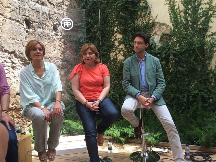 Cospedal, Bonig y Betoret durante el acto