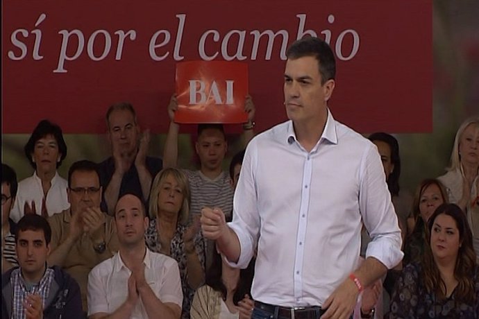Sánchez llama a los socialistas a votar "en masa"