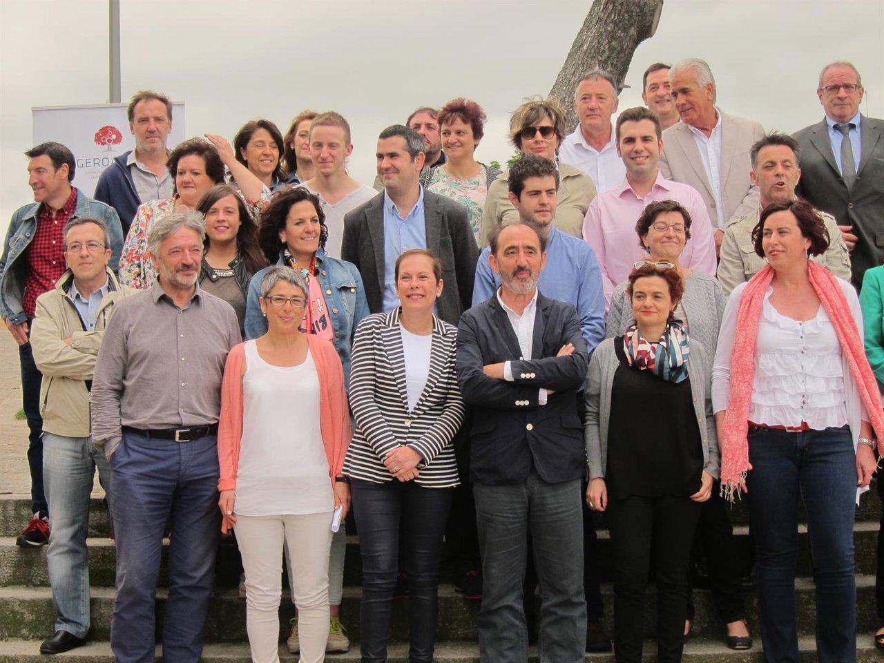 Daniel Innerarity, Anika Luján y Uxue Barkos con cargos electos de Geroa Bai