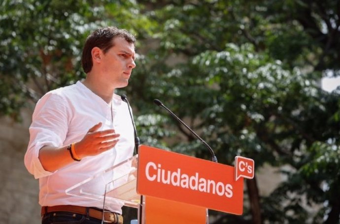 Rivera durante el acto en Valencia