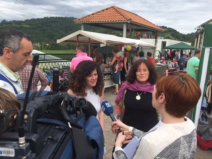 Sofía Castañón realiza declaraciones en Santolaya. 