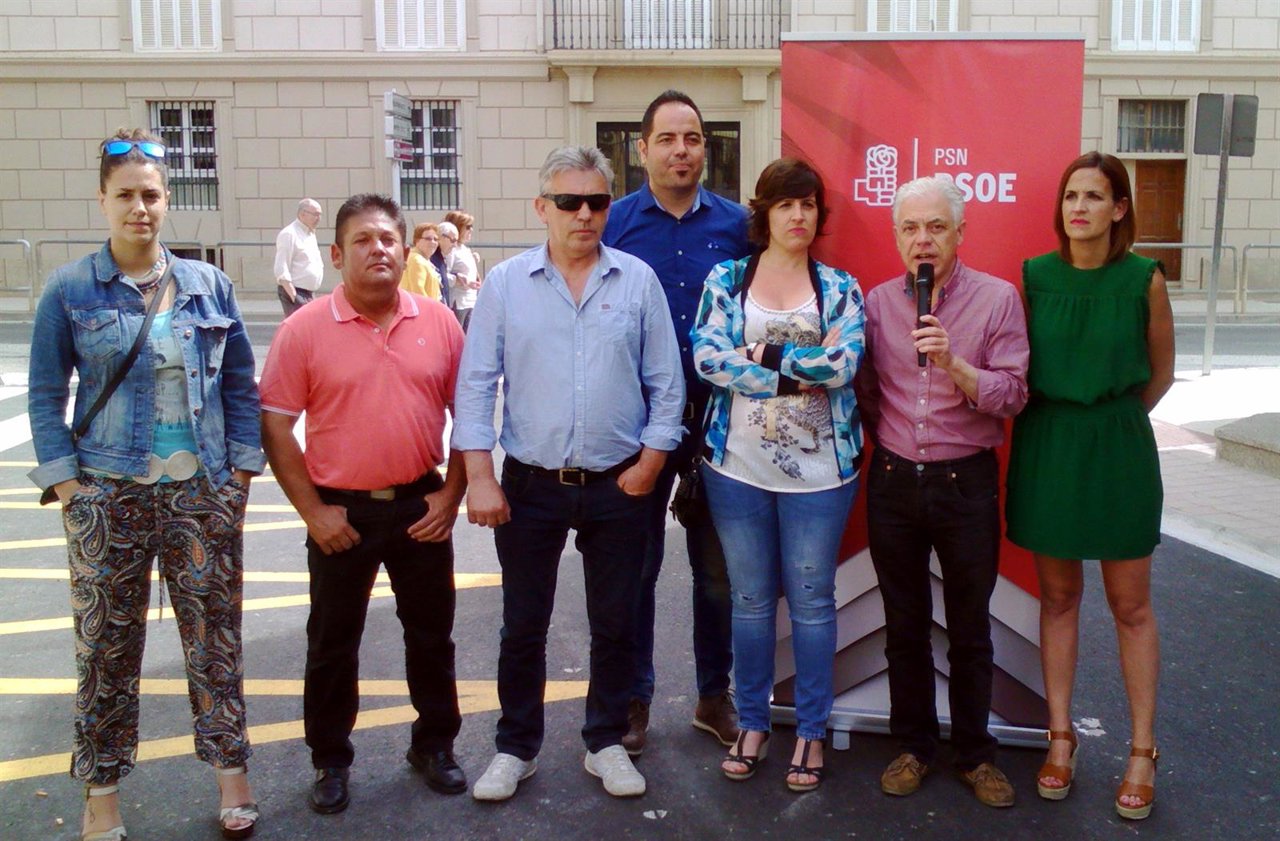 Mitín express del PSN en Valtierra con Jesús Mari Fernández