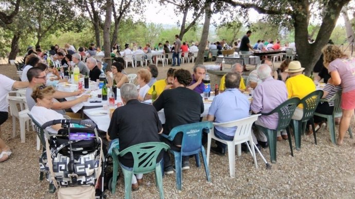 Comida popular en Llubí de Sobirania per a les Illes