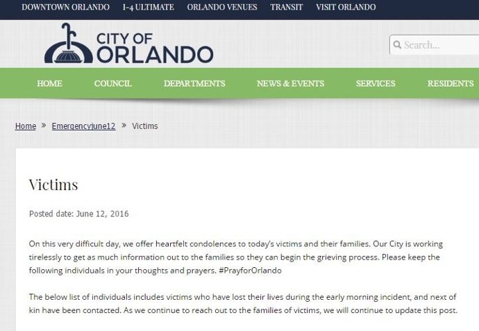 Página con los nombres de las víctimas del atentado de Orlando