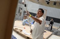 Los candidatos debatirán hoy de pie ante un atril y sin móviles