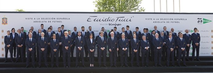 La selección española de fútbol vestida por Emidio Tucci