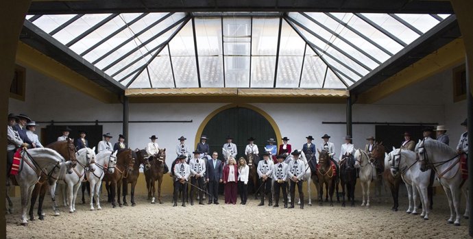 Acto en la Real Escuela Andaluza del Arte Ecuestre