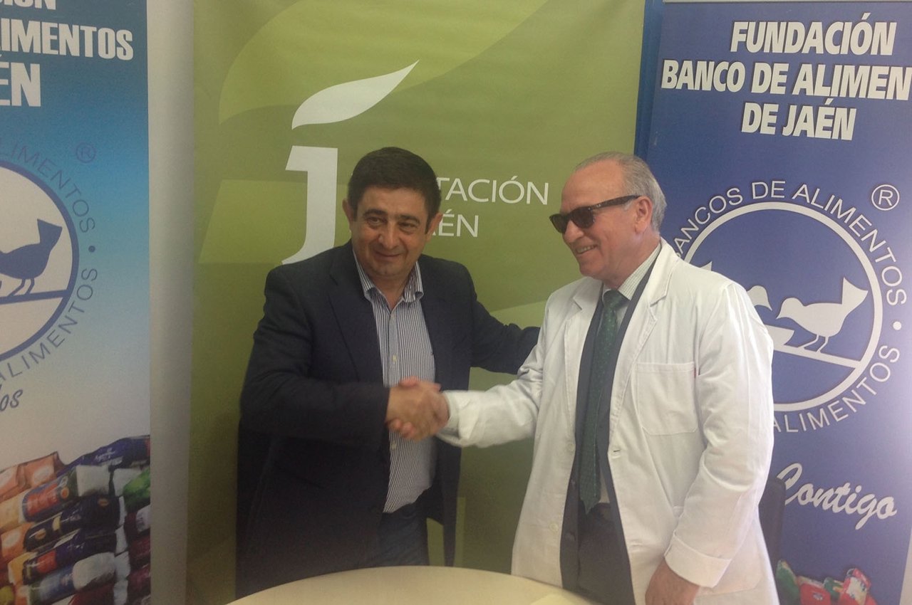 Firma del convenio entre Diputación y el Banco de Alimentos