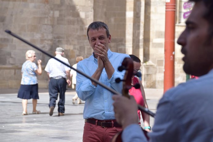 Fernando Rivarés en la presentación del evento. 