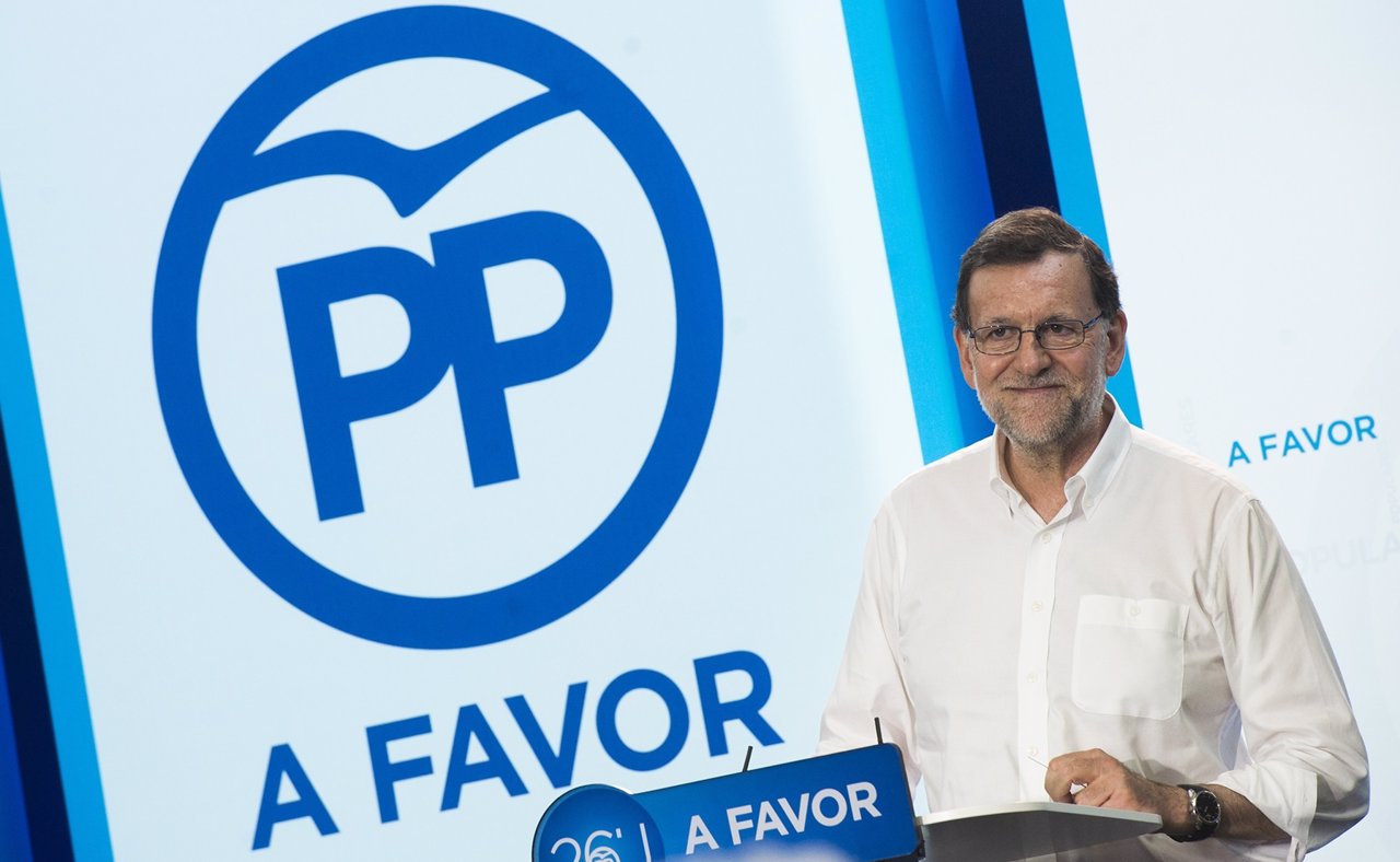 Rajoy en un acto electoral con militantes y afiliados en Murcia
