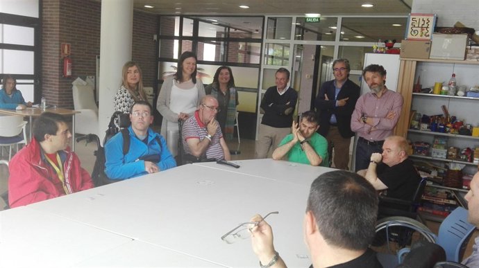 Susana López Ares visita Cocemfe en Gijón