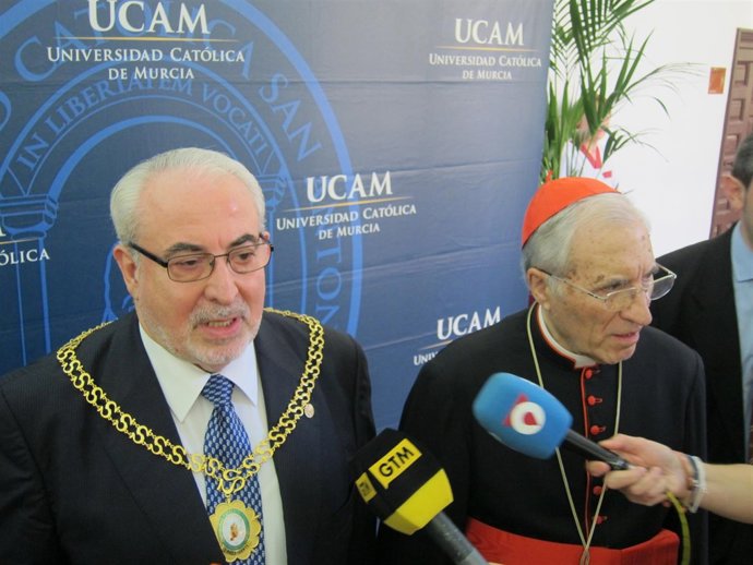 José Luis Mendoza y Rouco Varela, en la rueda de prensa