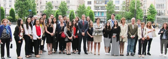 Minuto de silencio por el ataque de Orlando