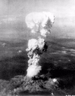 Lanzamiento de la bomba atómica en Hiroshima por parte de EEUU