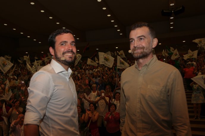 Alberto Garzón y Antonio Maíllo, este domingo en Sevilla