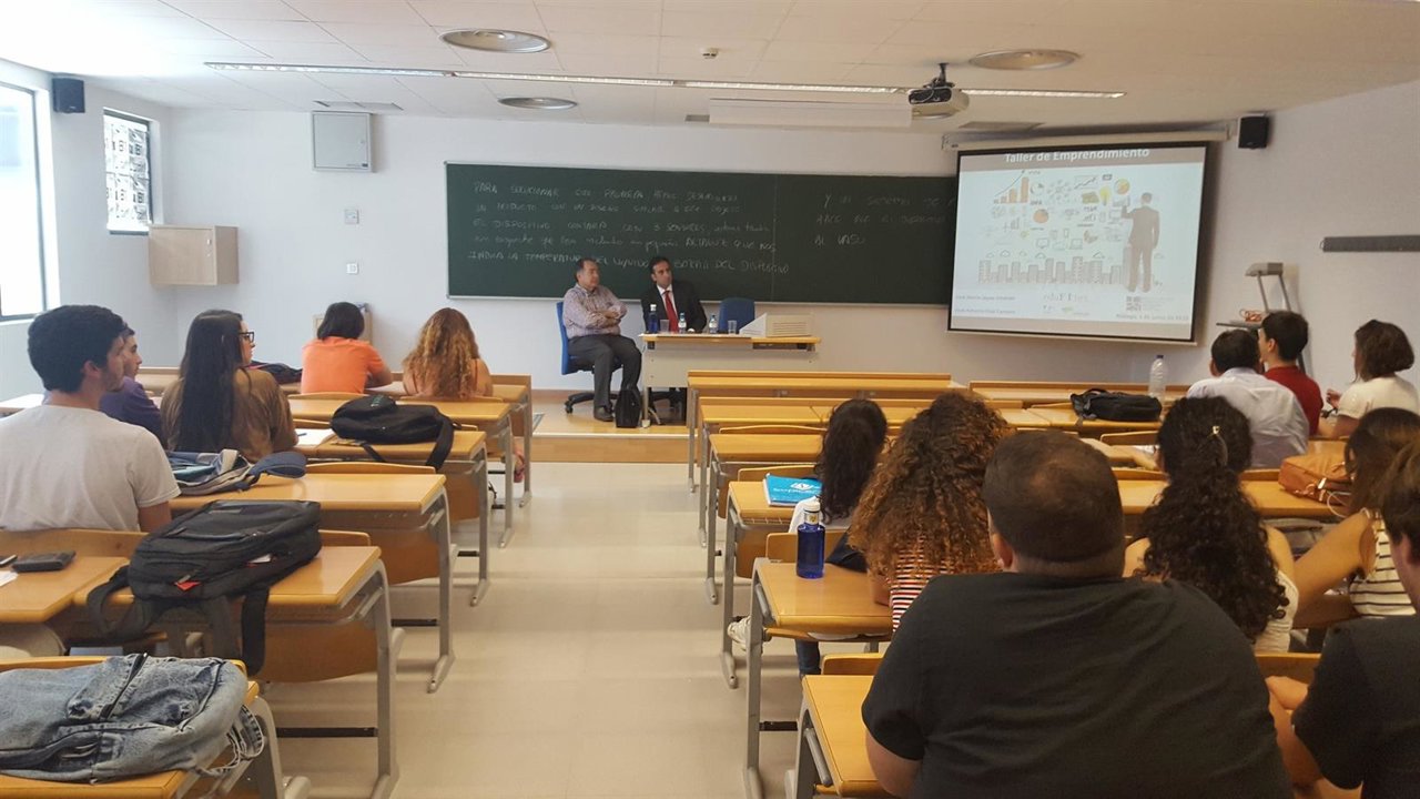 Taller emprendimiento Escuela Ingenieros