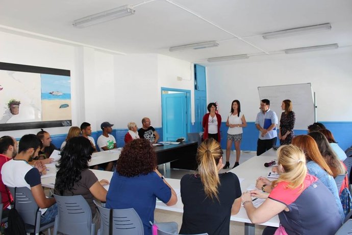 Los jóvenes han aprendido nociones básicas del inglés de la hostelería.