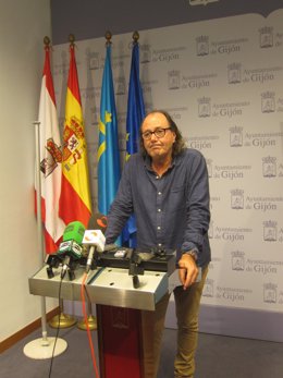 Mario Suárez del Fueyo, portavoz de Xixón Sí Puede en Gijón
