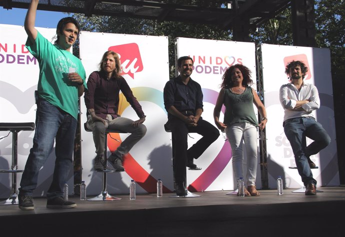 Acto de Unidos Podemos en Palencia con Alberto Garzón