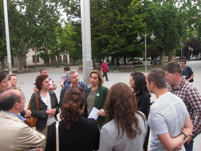 De Pablo, con compañeros de partido en el Parque Gallarza