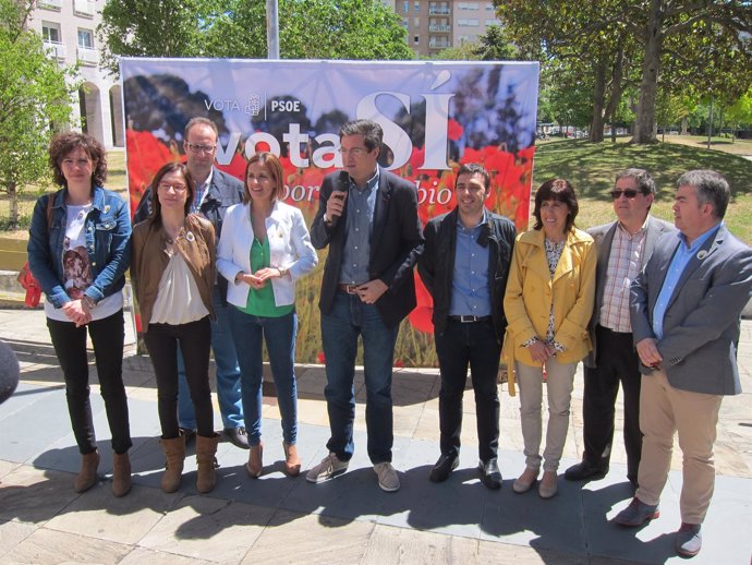 Oscar López en un acto del PSOE en Pamplona.