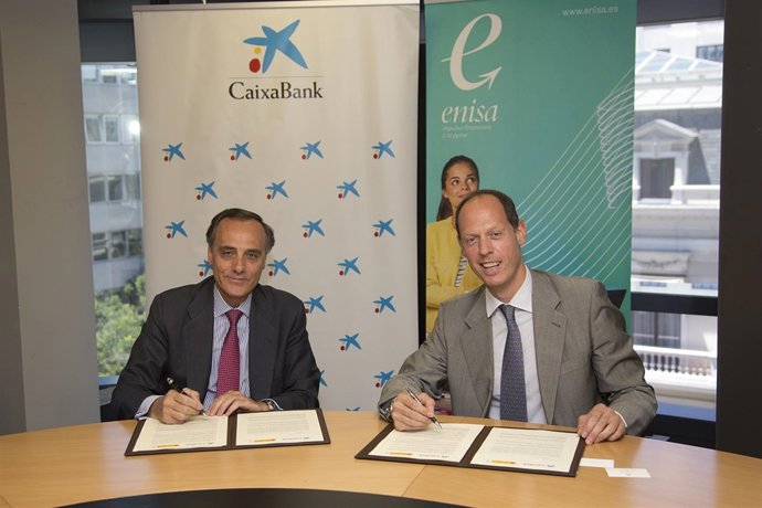 Enisa y Caixabank firman un convenio de colaboración