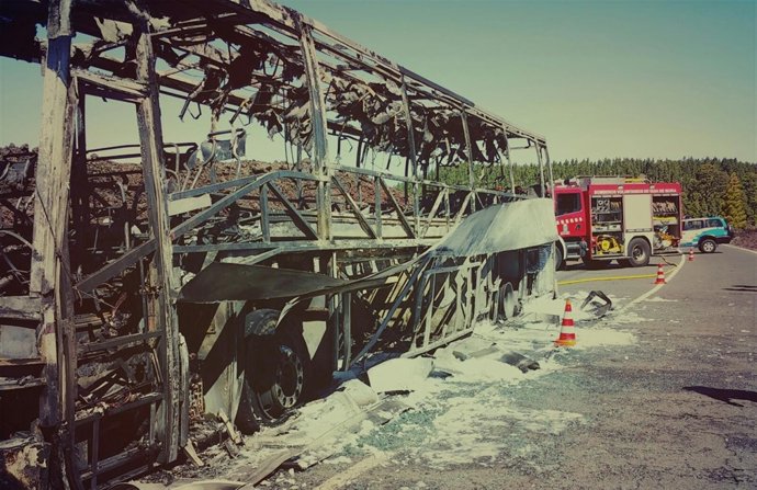 Estado de la guagua tras el incendio