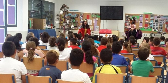 Los talleres interculturales fomentan respeto y la convivencia pacífica.