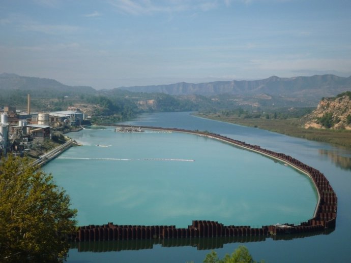 Descontaminación del pantano de Flix