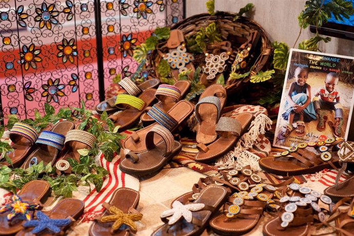 Sandalias solidarias Afrikable