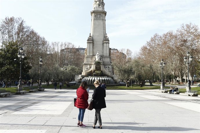 Turismo, turistas, plaza España