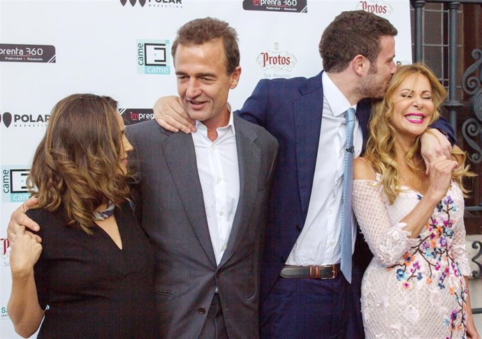 María Palacios, Alessandro Lequio, Álex Lequio y Ana Obregón/ Daniel.C