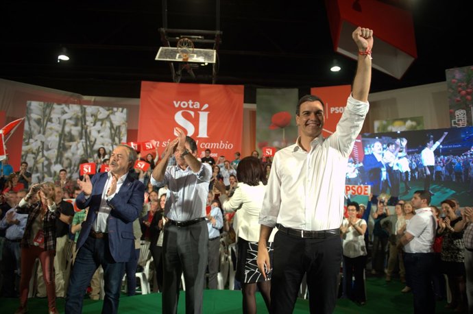 Mitin de Pedro Sánchez en Oviedo