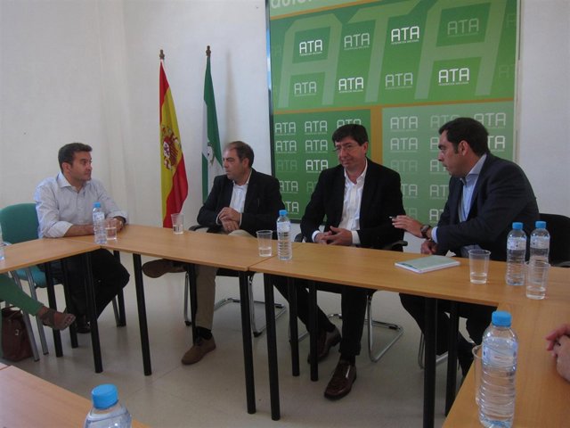 Juan Marín con Lorenzo Amor, Rafael Amor y Marcial Gómez