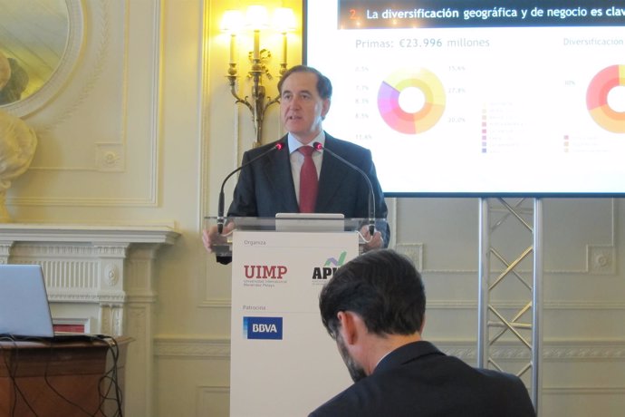 El presidente de Mapfre, Antonio Huertas, en la UIMP