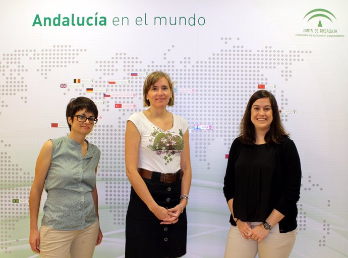 FOTO Y NOTA DE PRENSA: UNA VEINTENA DE EMPRESAS ANDALUZAS CONOCEN LAS OPORTUNIDA