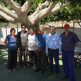 Guillermo Casquet ha visitado las obras del PFEA en Íllar.