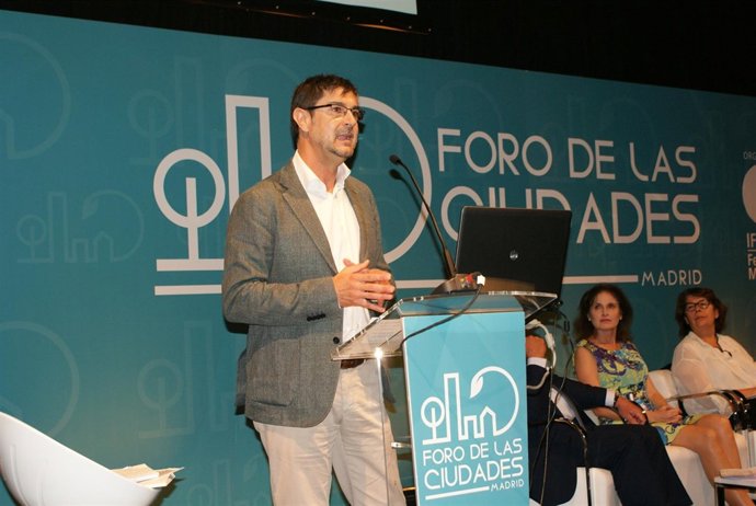 El secretario general de la FEMP, Juan Ávila.