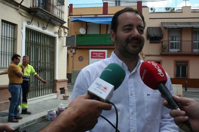 El concejal Falcón.