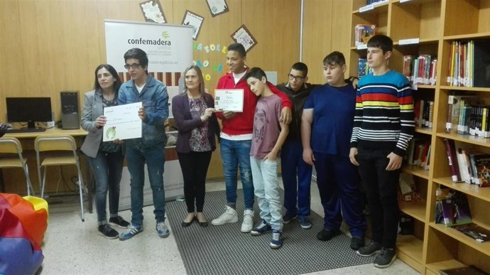 El centro de educación especial O Pedroso, premiado por su defensa del monte