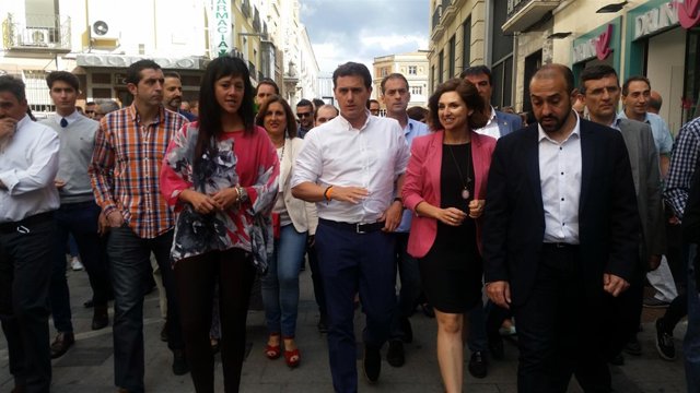 Foto Rivera Con Orlena De Miguel En Calle Msyor