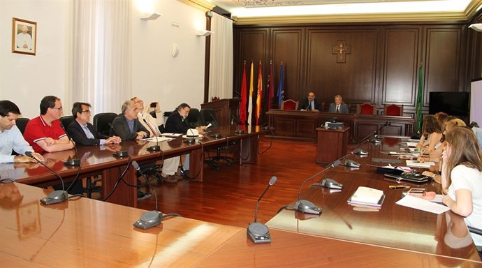 Profesores derecho universidades españolas en seminario UCAM