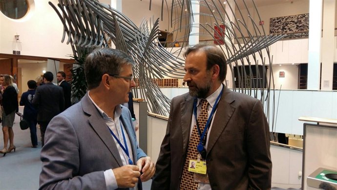 El consejero de Presidencia de Aragón, Vicente Guillén, en Bruselas