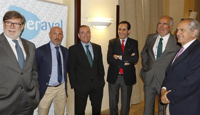 Integrantes de la Junta General de Iberaval. 